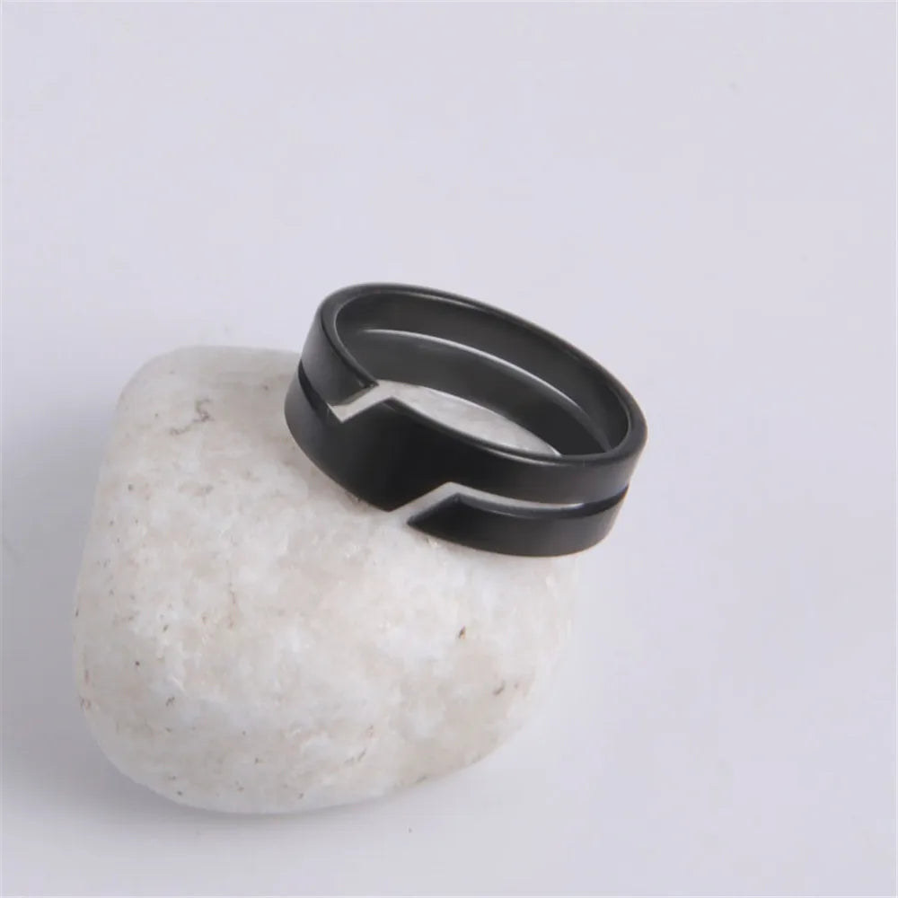 Anillo Skyrim de acero inoxidable para hombre y mujer, estilo minimalista, informal, color negro, 2025, ideal como regalo de boda para pareja.