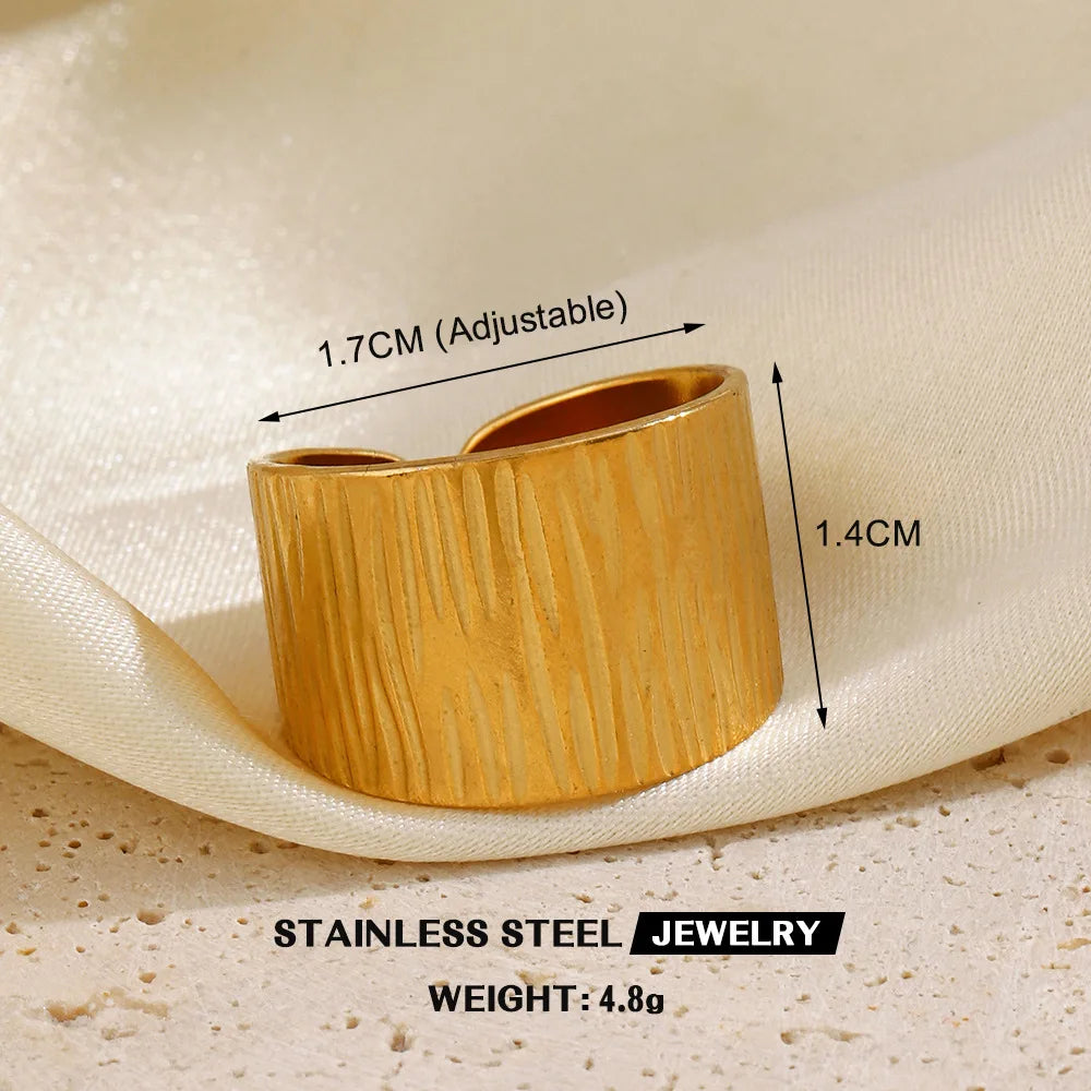 Anillo de acero inoxidable con forma de corazón para mujer, de color dorado, de metal, hueco, resistente al agua, ideal como regalo de novia